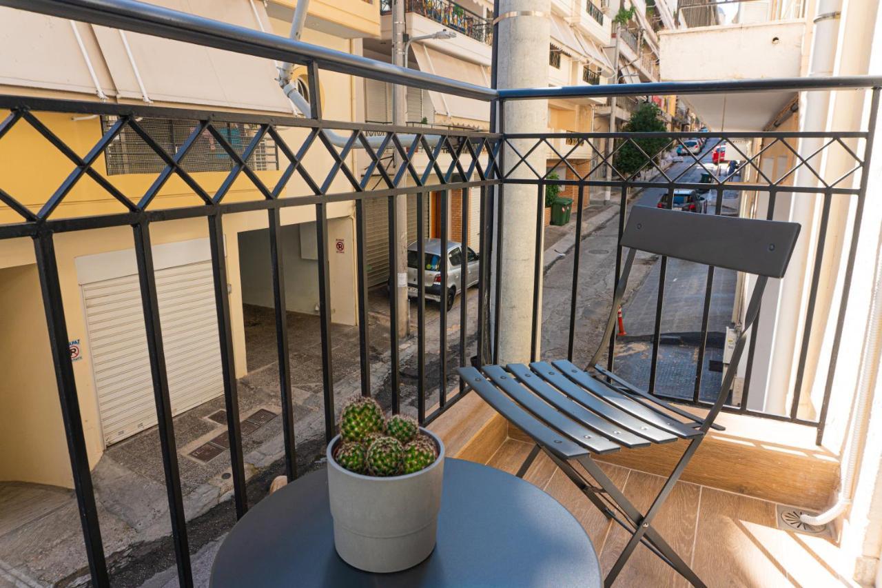 Elegant Suite - Piraeus Luaran gambar